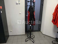 6 bureaustoelen en 2 kapstokjes - afbeelding 3 van  19