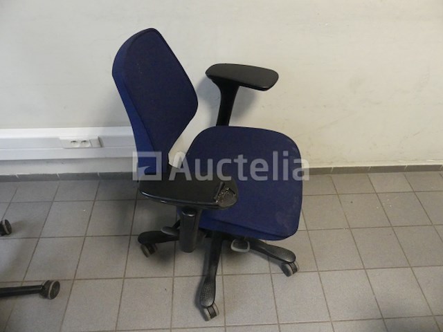 6 bureaustoelen en 2 kapstokjes - afbeelding 12 van  19