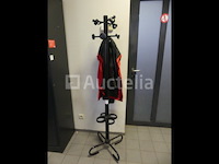 6 bureaustoelen en 2 kapstokjes - afbeelding 19 van  19