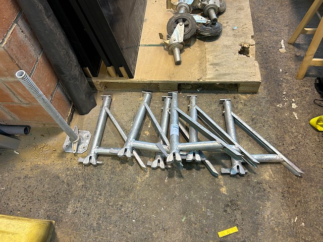 6 consoles voor steigers - afbeelding 1 van  3