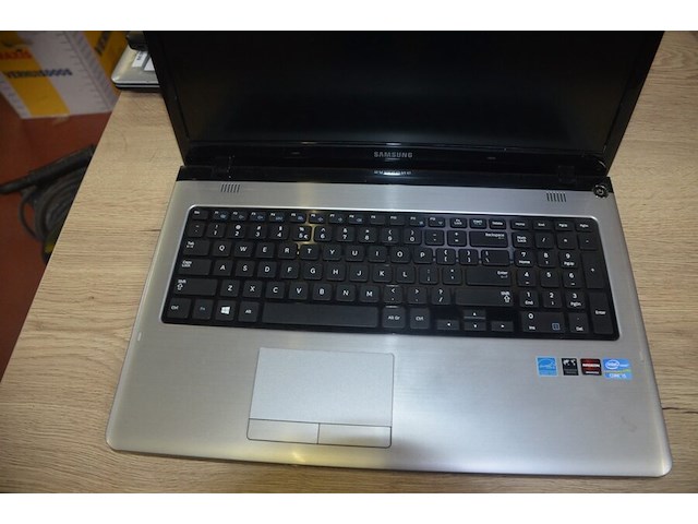 6 defecte laptops allen zonder lader (b398) - afbeelding 11 van  18