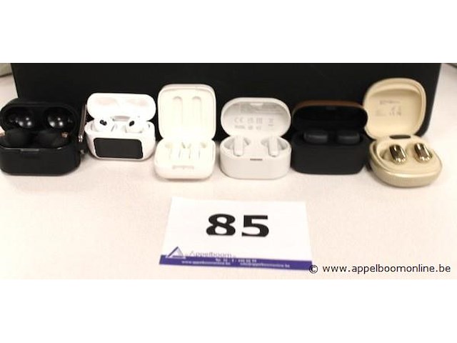 6 div wireless earphones, zonder kabels, werking niet gekend - afbeelding 1 van  3