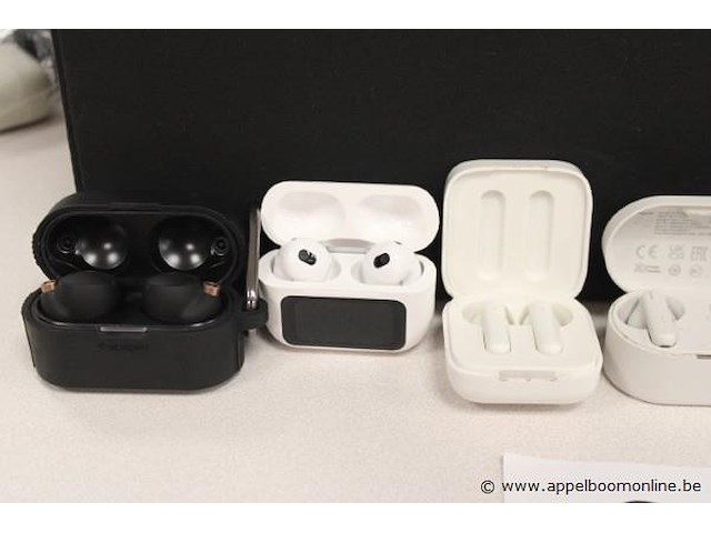 6 div wireless earphones, zonder kabels, werking niet gekend - afbeelding 2 van  3