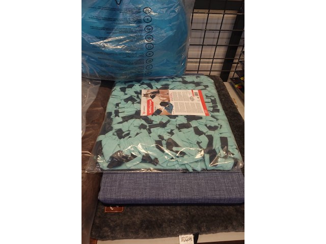 6 diverse hondenkussens - afbeelding 4 van  4