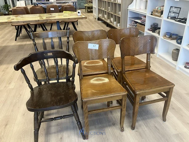 6 diverse houten stoelen - afbeelding 1 van  3