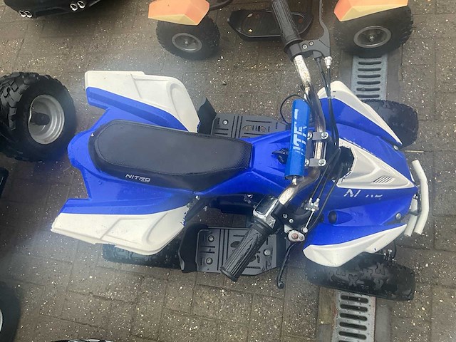 6 diverse kindervoertuigen - afbeelding 6 van  19