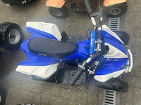 6 diverse kindervoertuigen - afbeelding 6 van  19