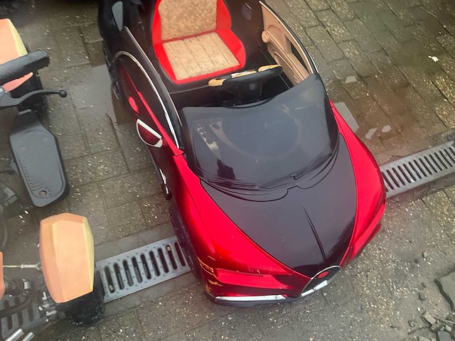 6 diverse kindervoertuigen - afbeelding 11 van  19