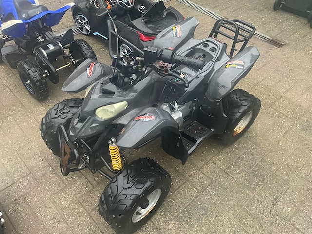 6 diverse kindervoertuigen - afbeelding 16 van  19