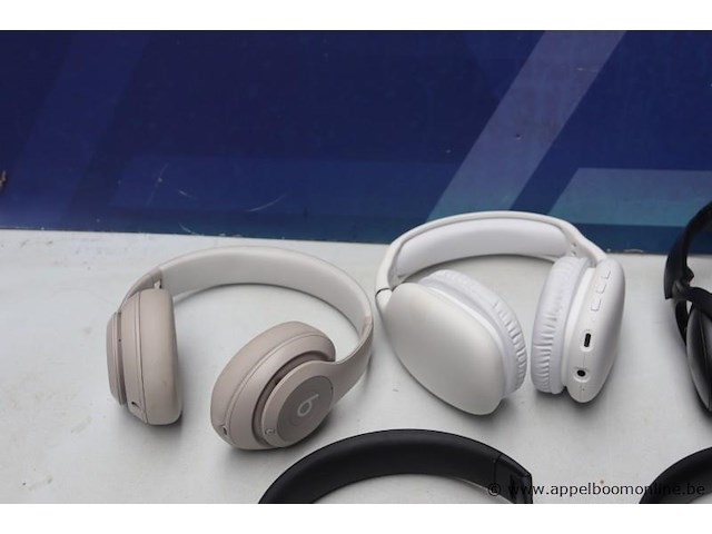 6 diverse koptelefoons - afbeelding 4 van  4