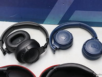 6 diverse koptelefoons - afbeelding 3 van  4