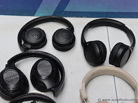 6 diverse koptelefoons - afbeelding 2 van  4