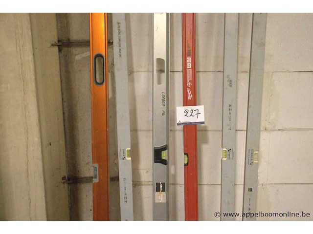 6 diverse waterpassen - afbeelding 2 van  2