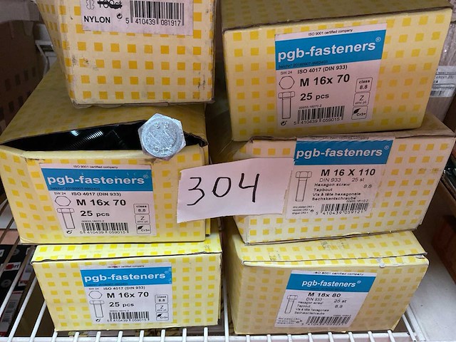 6 dozen bouten en pluggen - afbeelding 3 van  5