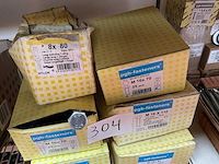 6 dozen bouten en pluggen - afbeelding 4 van  5