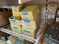 6 dozen bouten en pluggen - afbeelding 5 van  5