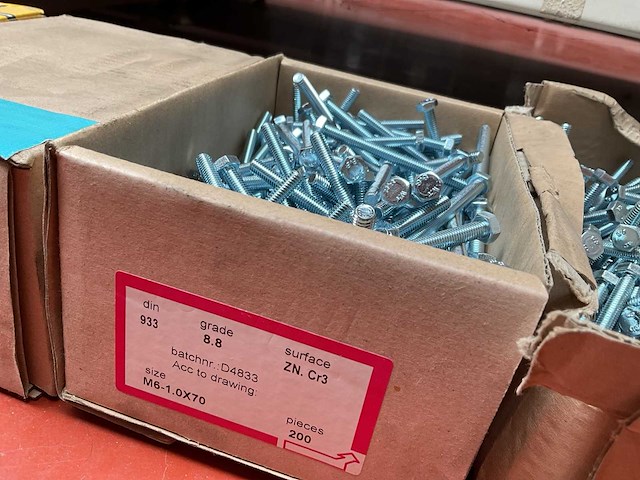 6 dozen bouten - afbeelding 4 van  7