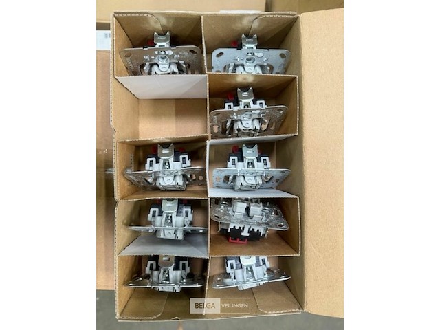 6 dozen dubbele inbouwschakelaar gira - afbeelding 3 van  3