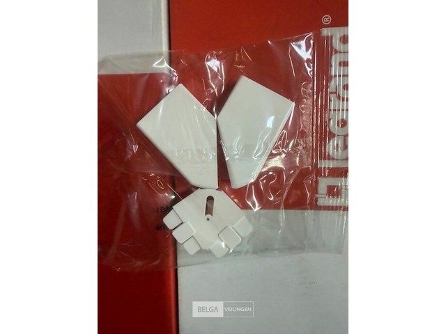 6 dozen hoekstuk dl-plus legrand - afbeelding 1 van  2