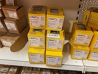 6 dozen nagelpluggen