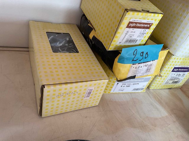 6 dozen roofingnagels; open schroefhaken - afbeelding 2 van  7