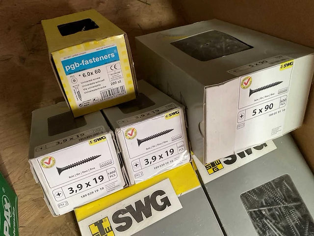 6 dozen schroeven - afbeelding 2 van  5