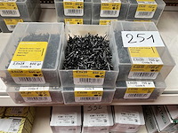 6 dozen staal nagels - afbeelding 1 van  3