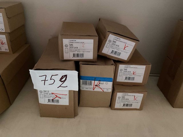 6 dozen verleng moeren - afbeelding 1 van  3