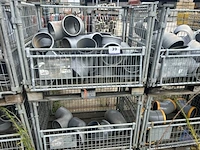 6 draadstalen kooien inhoudend pvc koppelstukken - afbeelding 3 van  5