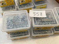 6 emmers hout schroeven met bitsen en magneet houder - afbeelding 2 van  4