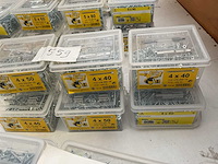 6 emmers hout schroeven met bitsen en magneet houder - afbeelding 3 van  4