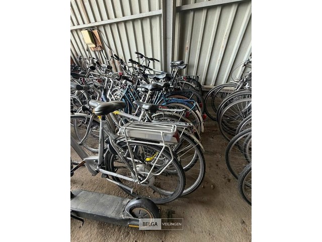 6 fietsen en step - afbeelding 2 van  6