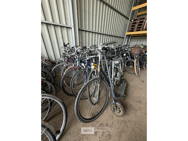 6 fietsen en step - afbeelding 3 van  6