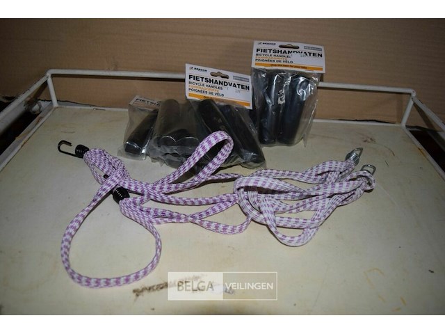 6 fietshandvaten en 2 snelbinders - afbeelding 1 van  2