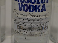 6 flessen absolut vodka 1l - afbeelding 4 van  6