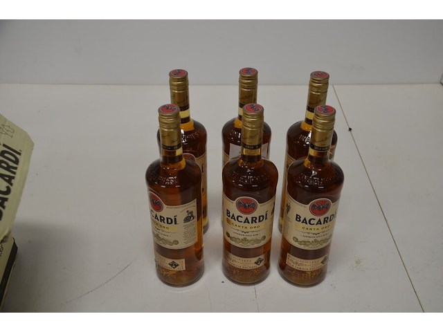 6 flessen bacardi carta oro rum 1l - afbeelding 2 van  5
