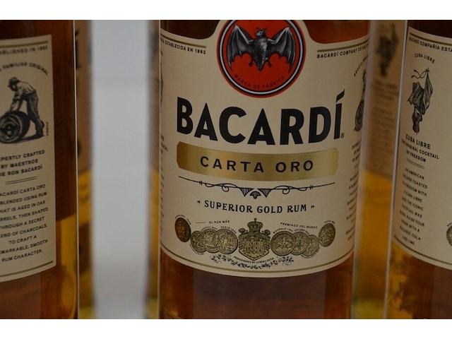 6 flessen bacardi carta oro rum 1l - afbeelding 4 van  5