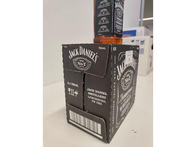 6 flessen jack daniels n7 - afbeelding 1 van  4
