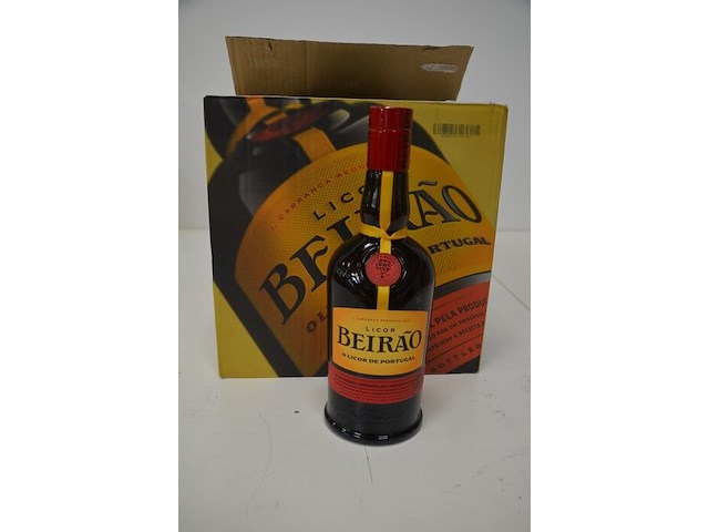 6 flessen licor beirao 70cl - afbeelding 1 van  6