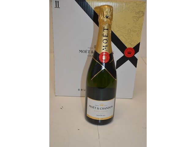 6 flessen moet chandon champagne brut 75cl - afbeelding 1 van  5