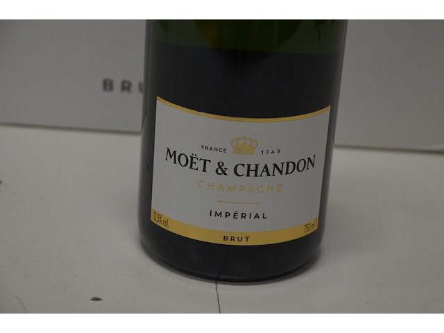 6 flessen moet chandon champagne brut 75cl - afbeelding 2 van  5