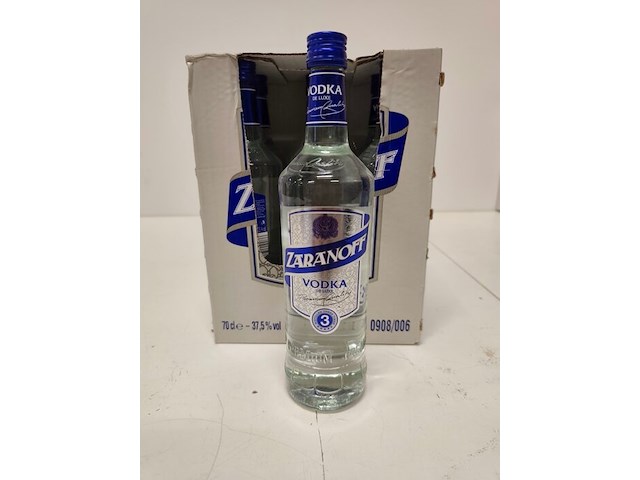 6 flessen zaranoff vodka 37,50% 70cl - afbeelding 1 van  7