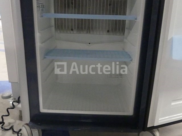 6 haelvoet bedside advanced medische nachtkastjes met geïntegreerde koelkast (lot 005 bis) - afbeelding 2 van  7