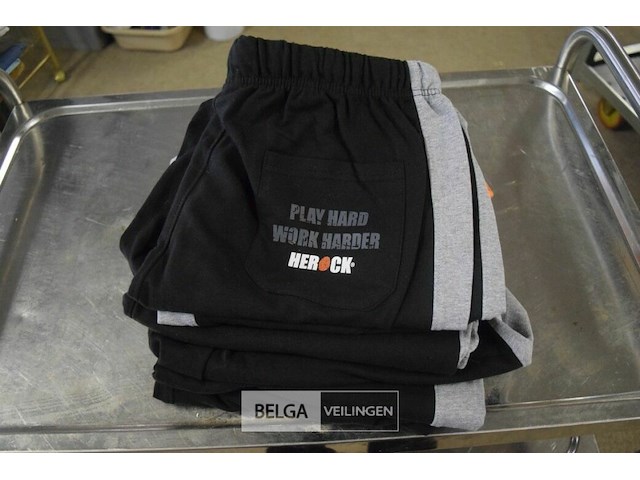 6 korte broeken div maten - afbeelding 1 van  3