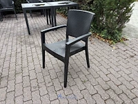 6 kunststof tuinstoelen - afbeelding 2 van  7