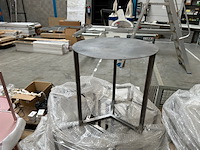 6 metalen bijzettafels - afbeelding 1 van  5