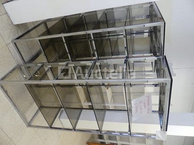 6 metalen planken met glazen planken - afbeelding 2 van  3