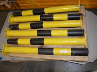 6 metalen veiligheidspalen afm. 1,10m hoogte - afbeelding 3 van  4