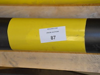 6 metalen veiligheidspalen afm. 1,10m hoogte - afbeelding 4 van  4