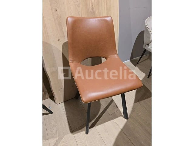 6 nieuwe cognac nepleren stoelen - afbeelding 1 van  1